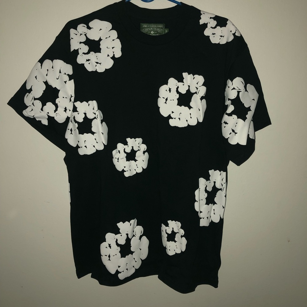 Denim tear t shirts black size large
